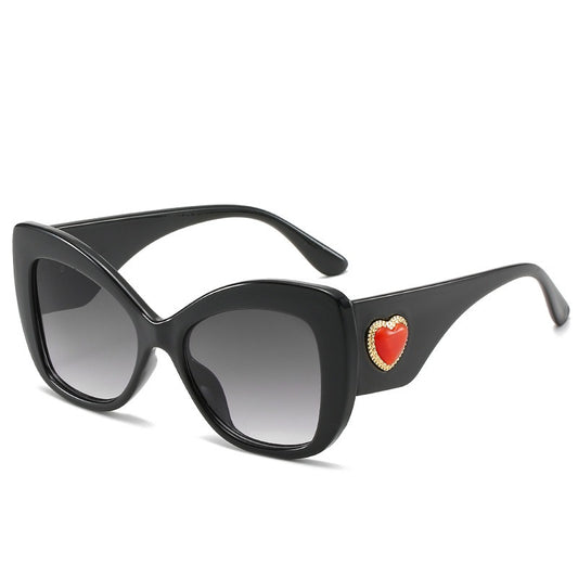 Square frame sunglasses, fashionable street photography, versatile trendy glasses