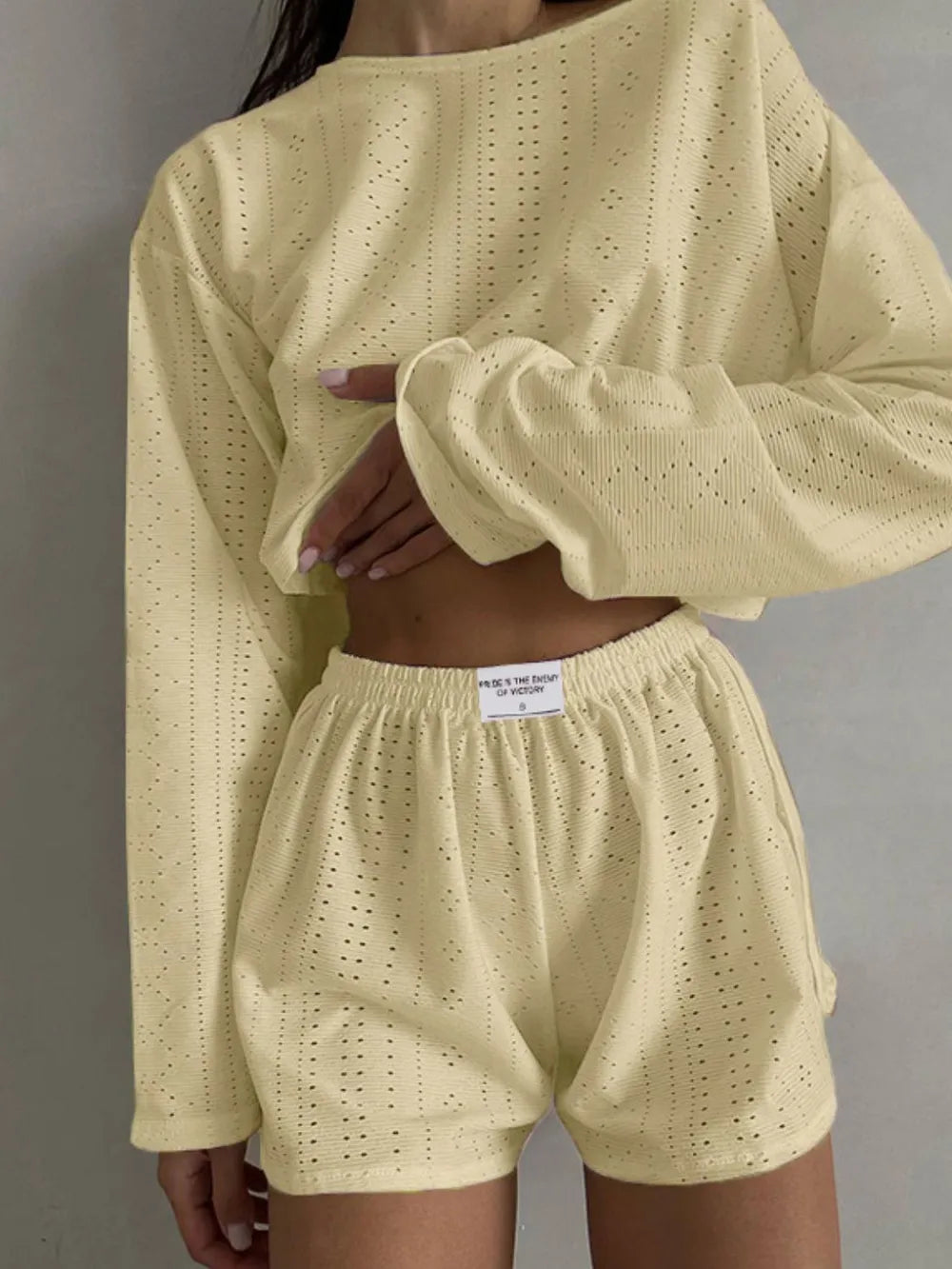Spring and summer new fashionable loose fitting pullover top and shorts set