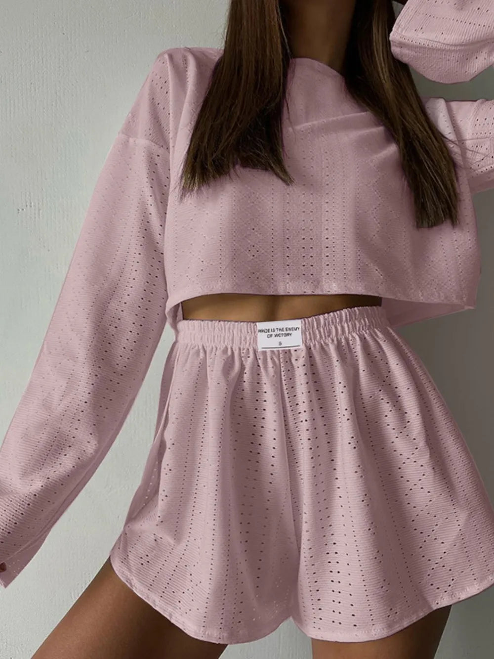 Spring and summer new fashionable loose fitting pullover top and shorts set