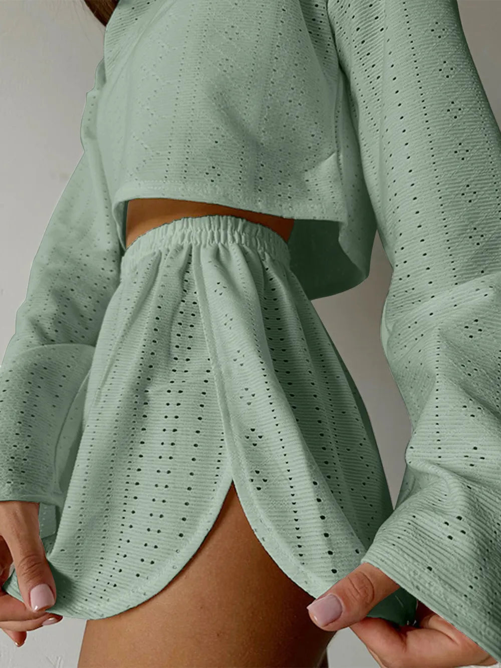 Spring and summer new fashionable loose fitting pullover top and shorts set
