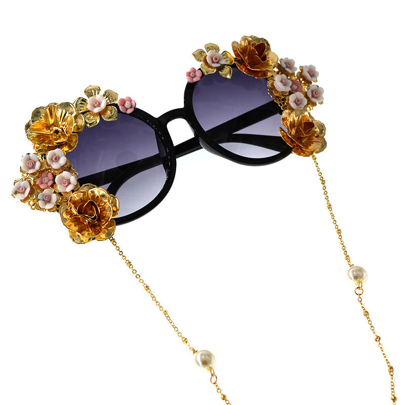 POETIC FLOWERS Women's sunglasses Baroque retro hollow carved black round frame sunglasses flower butterfly beach glasses
