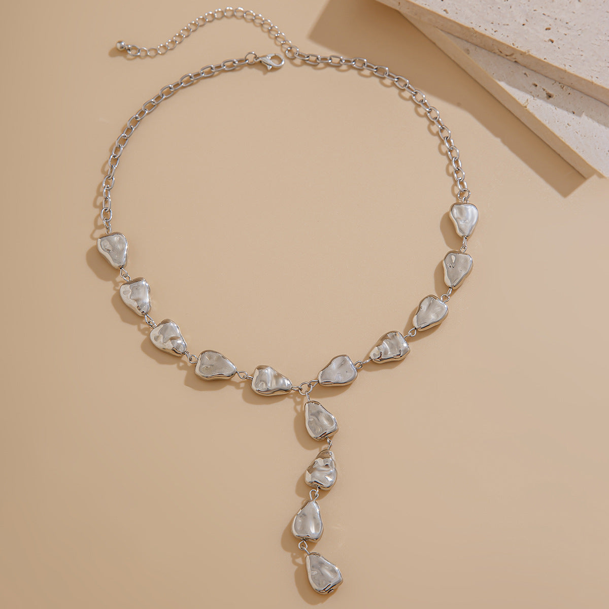 Irregular Baroque Y-shaped collarbone chain, cool style, flat water droplet pendant necklace for women