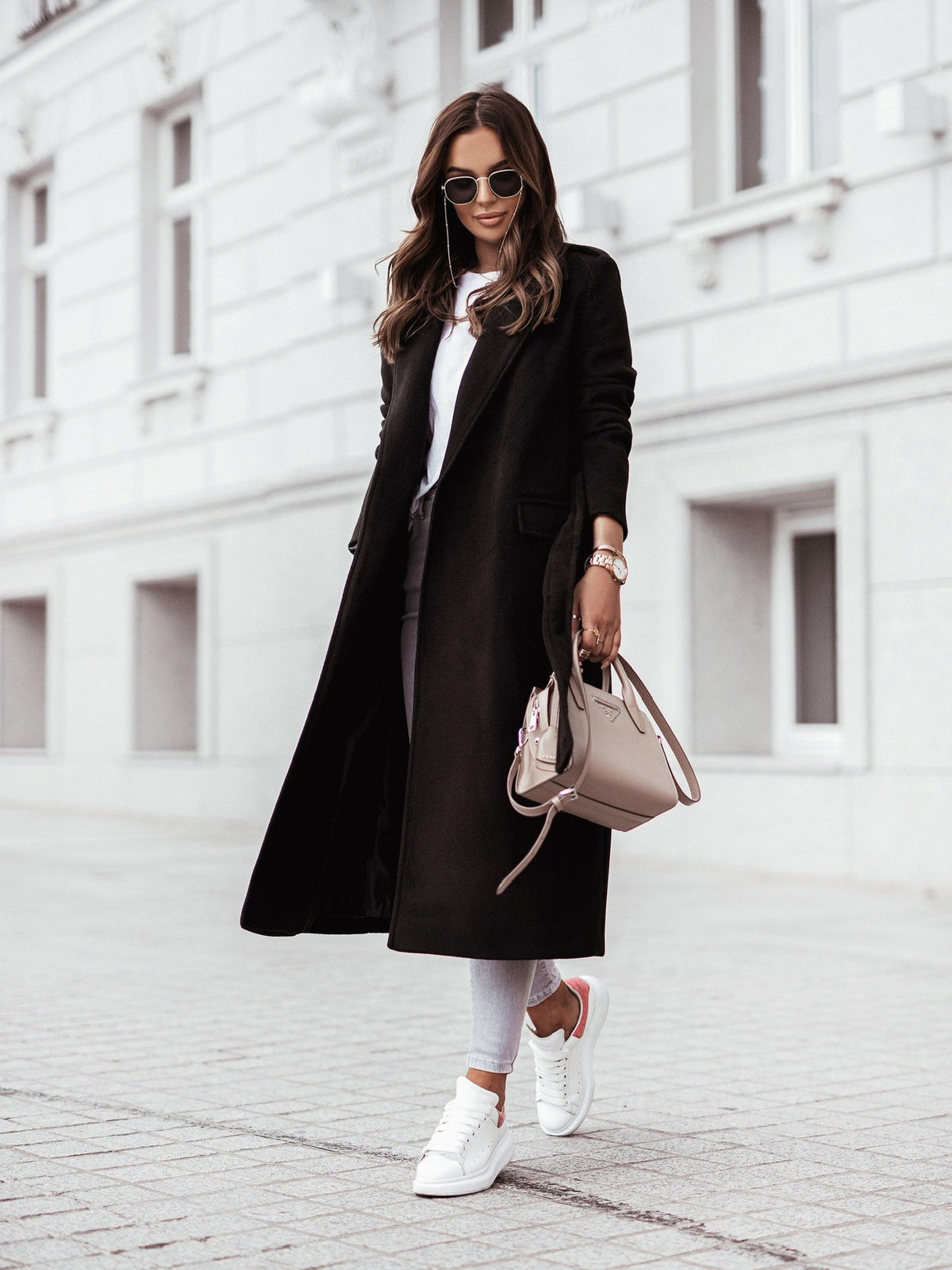 Autumn and winter minimalist long sleeved V-neck tied woolen jacket for women