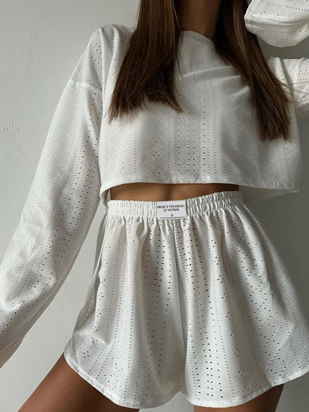 Spring and summer new fashionable loose fitting pullover top and shorts set