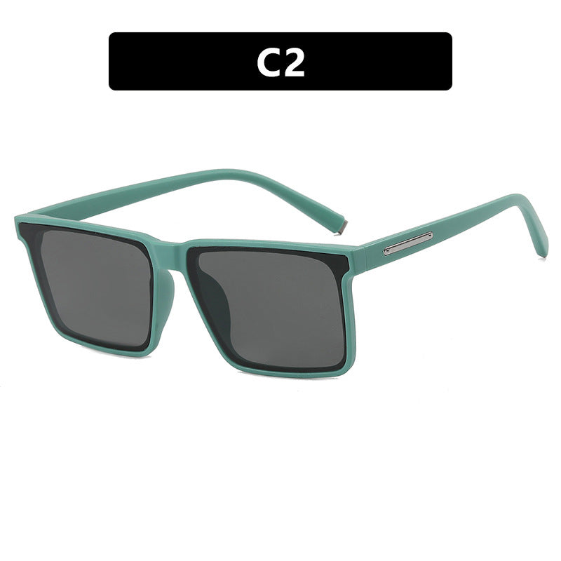 Square sunglasses, trendy big face, new sunglasses with UV protection, simple photography, high-end feel, sunglasses