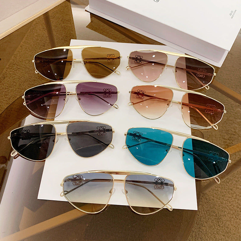POETREE Single beam irregular sunglasses, metal toad hollow sunglasses, European and American UV resistant sunglasses, concave design for women