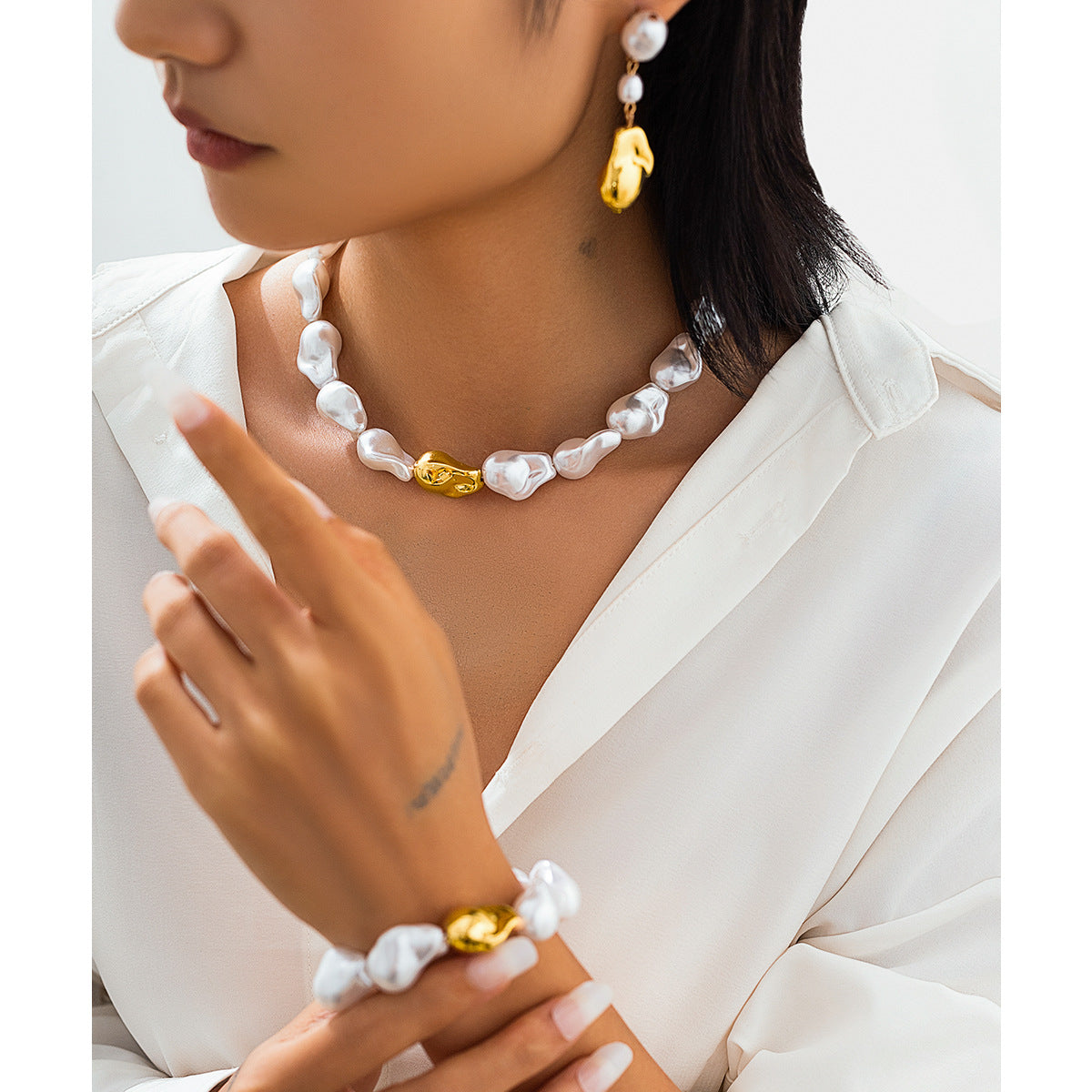 French retro imitation pearl Baroque necklace, simple bead pendant, tassel collarbone chain