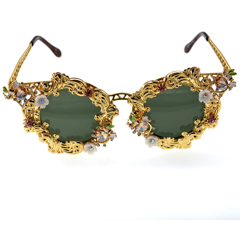 ISABELLA Baroque Retro Hollow Carving Butterfly Sunglasses for Beach Outing, Dazzling Sunglasses