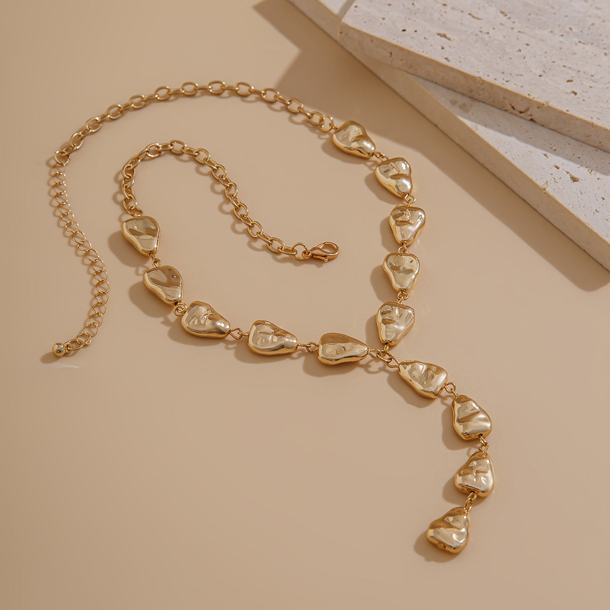 Irregular Baroque Y-shaped collarbone chain, cool style, flat water droplet pendant necklace for women