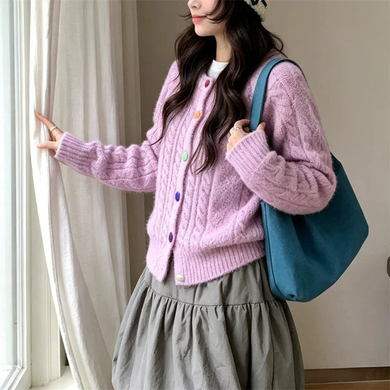 Round neck single breasted sweater for women