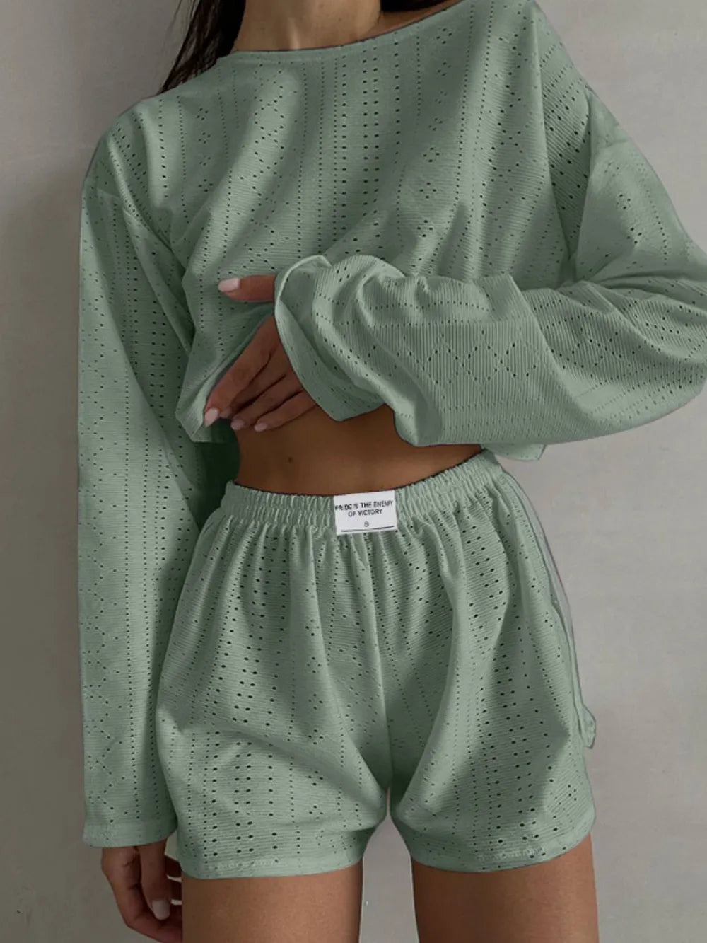 Spring and summer new fashionable loose fitting pullover top and shorts set