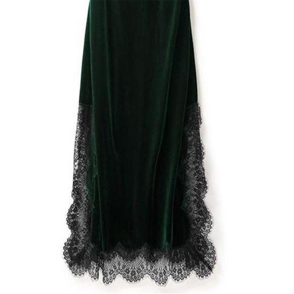Goth Vintage Black Long Skirt Aesthetic Elegant Lace Patchwork Velvet Skirt Gothic Sexy Side Split Hight Wait Slit Party Skirt