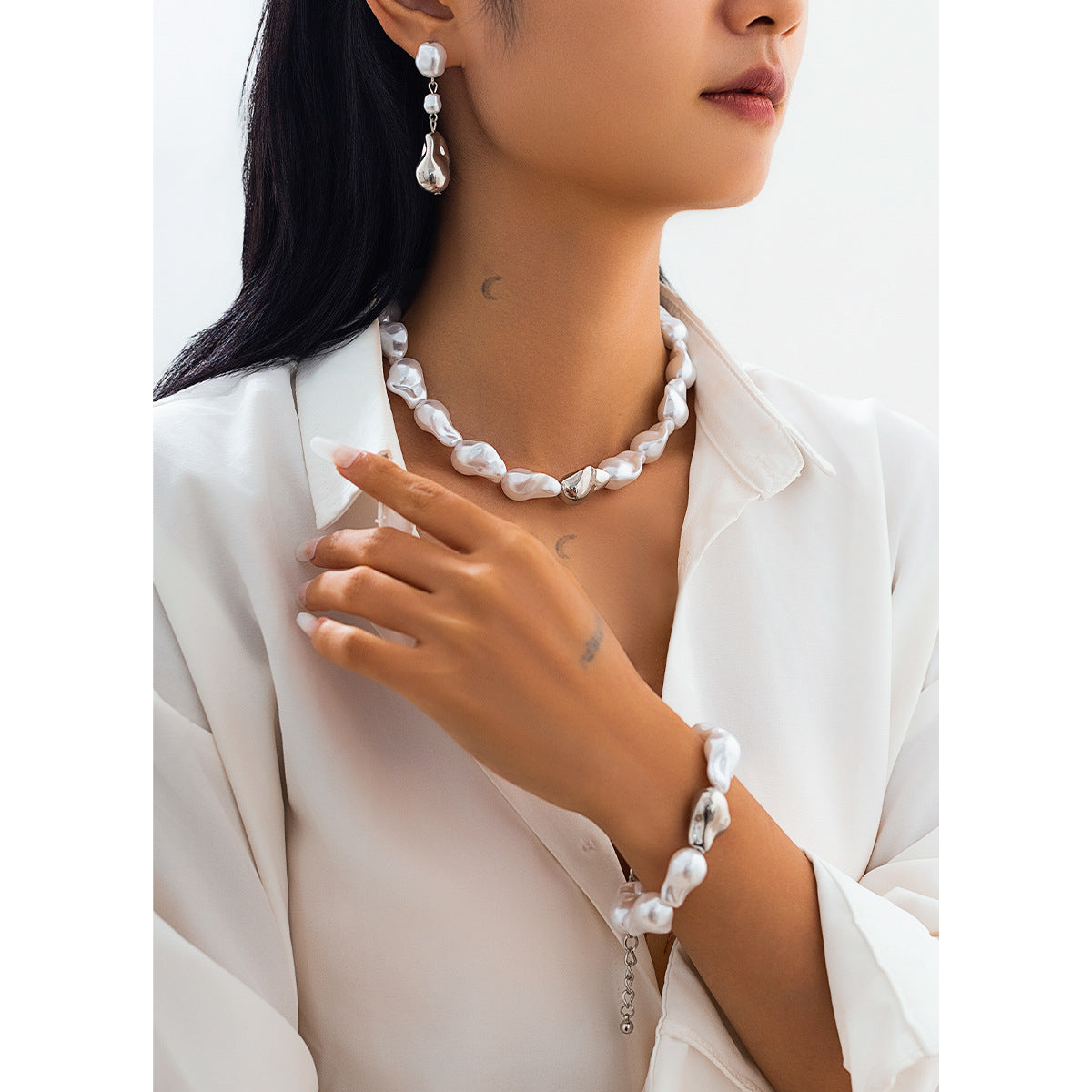 French retro imitation pearl Baroque necklace, simple bead pendant, tassel collarbone chain