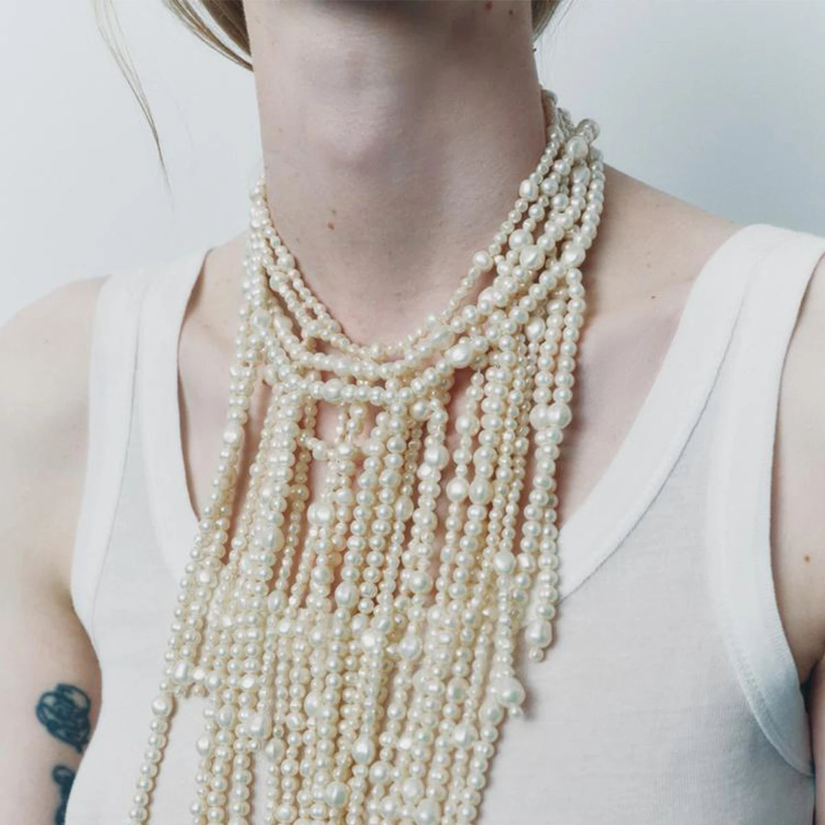 Badge of Pearls Vintage Imitation Pearls Waterfall Tassels Necklaces for Women Multilayer Choker Necklace Jewelry Holiday Party Accessories